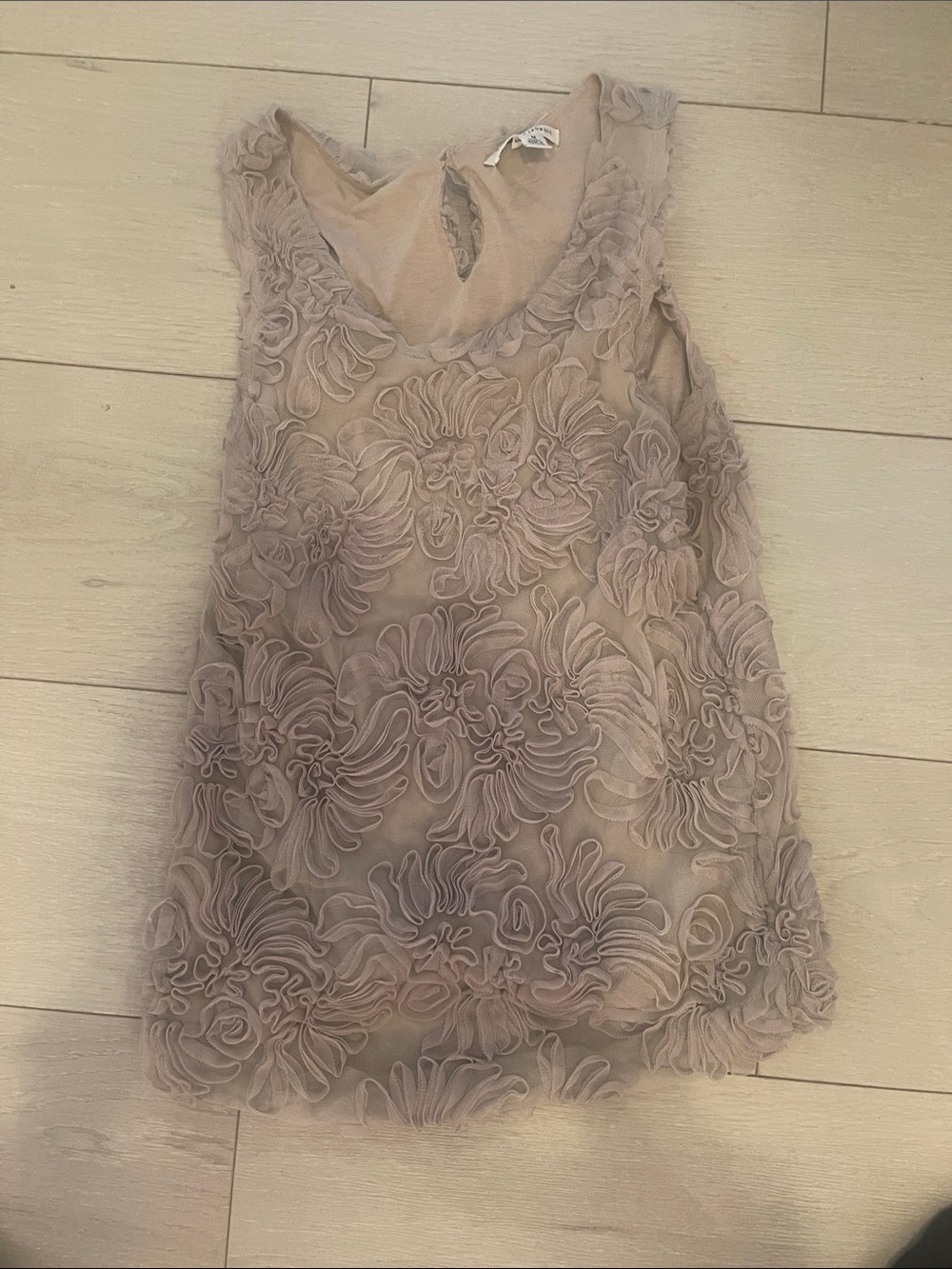 Banana Republic Floral Appliquรฉ Sleeveless Top - Taupe